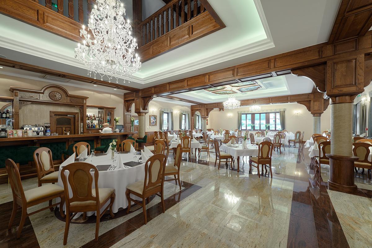 Hotel Palac Poledno Eksteriør billede