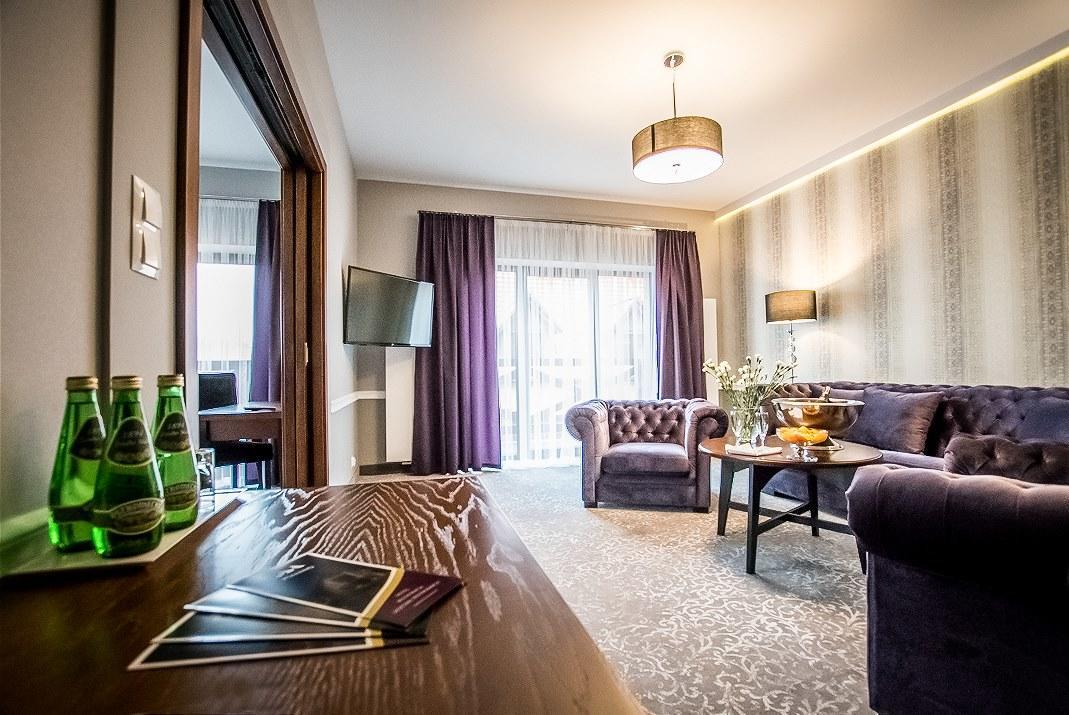 Hotel Palac Poledno Eksteriør billede